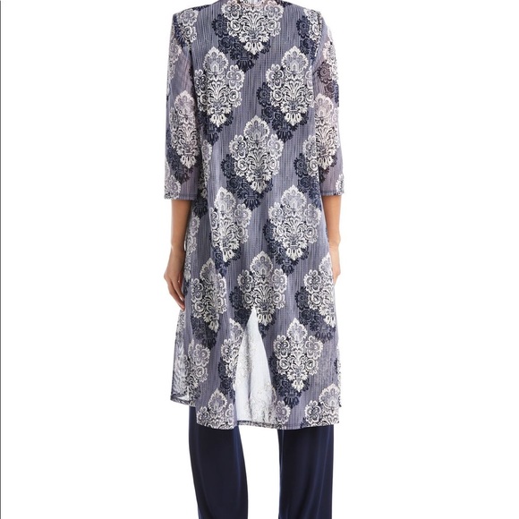 Occasion mother of the bride or groom beautiful outfit. Plus set - Picture 5 of 8